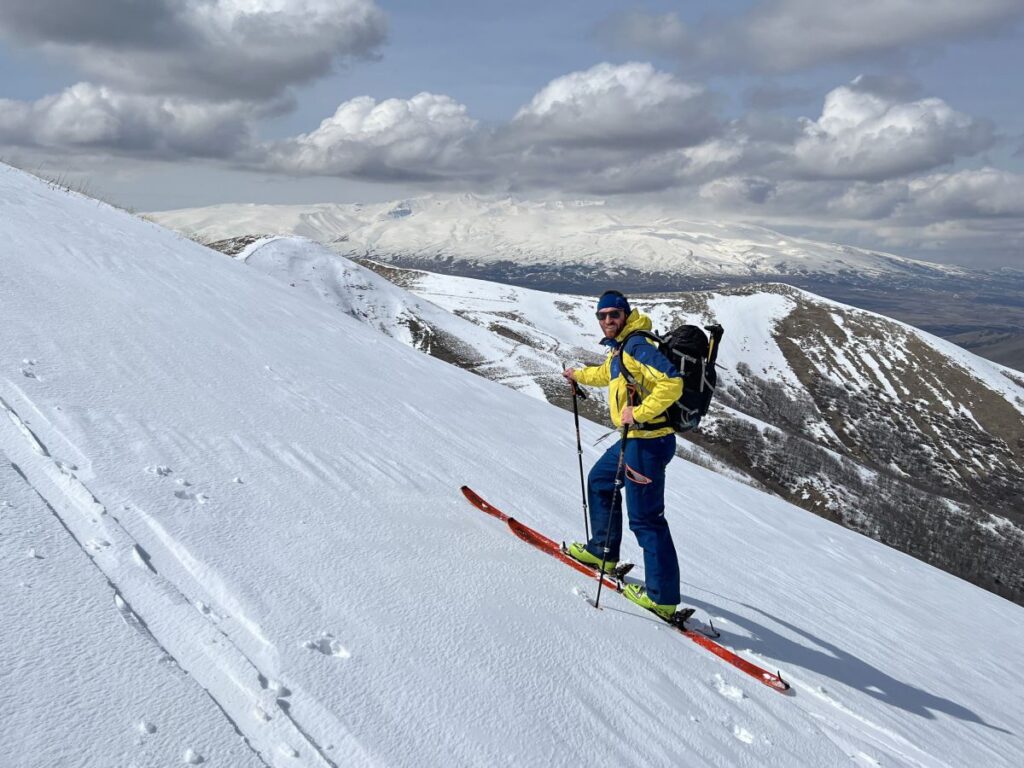 Skitour mit Aragatsbesteigung