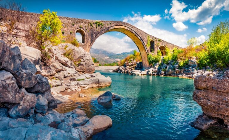 Albanien
