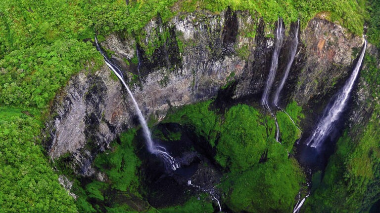 La Reunion